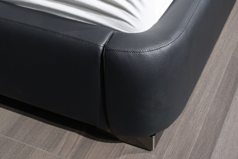 NestWorks Verona Steel Base Bed