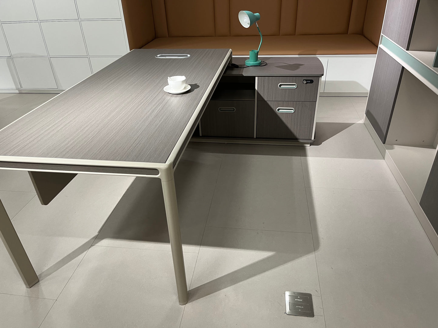 NestWorks Office Smart Switch Desk